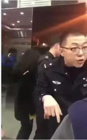 Foreigner Arrested for Shoplifting & Angered Chinese Netizens!