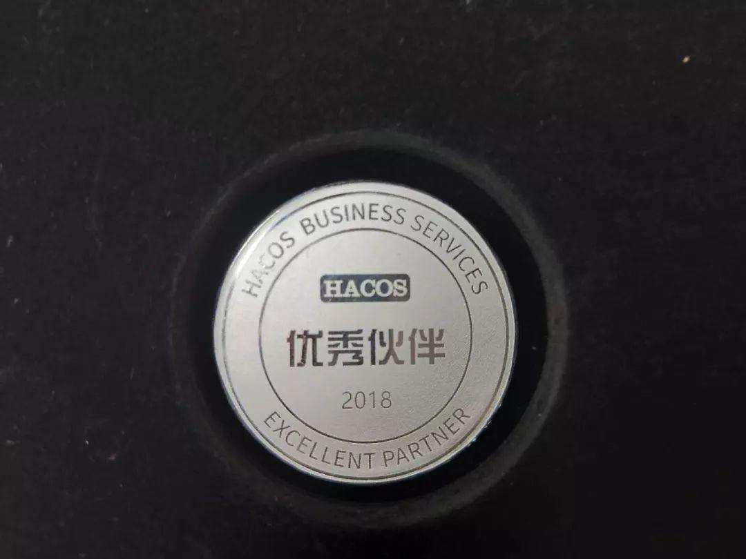 好嗨哟!看小姐姐示范如何正确搭讪…… 好嗨哟!看小姐姐示范如何正确搭讪……