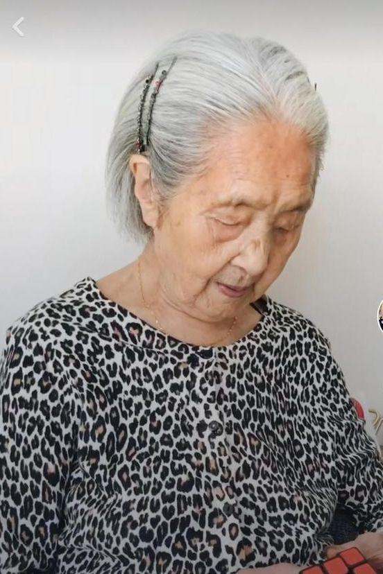 98-Year-Old Grandma Goes Viral for Her Love of Cola...