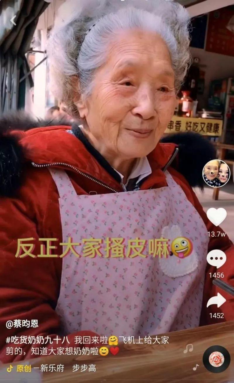 98-Year-Old Grandma Goes Viral for Her Love of Cola...