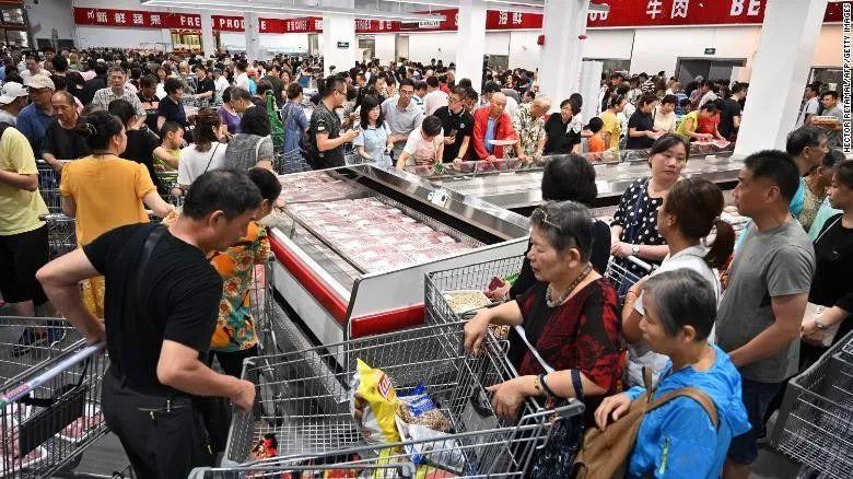 Crazy! China’s First Costco Shuts Owing To Overcrowding!