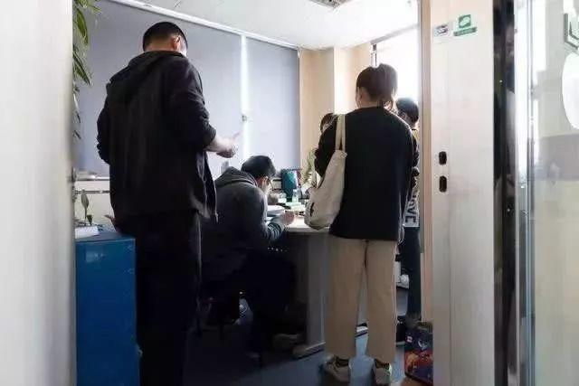 WEBi English Shut Down! Hundreds of Foreign Teachers Involved WEBi English Shut Down! Hundreds of Foreign Teachers Involved