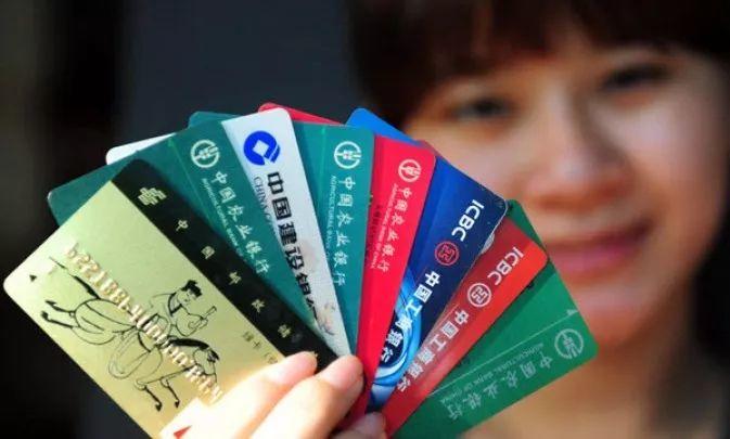 Foreigners Can Apply for Credit Card Easier in These Banks?!