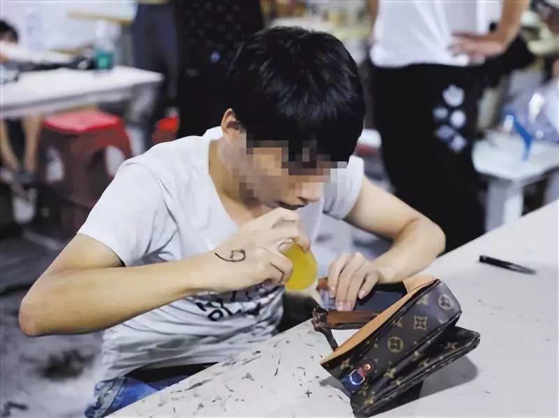 Foreigners with Trading Companies in China Get Caught Because... Foreigners with Trading Companies in China Get Caught Because...