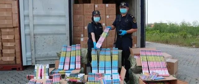 严查！海关截获一批装满83吨“炸药”集装箱准备装船出运!